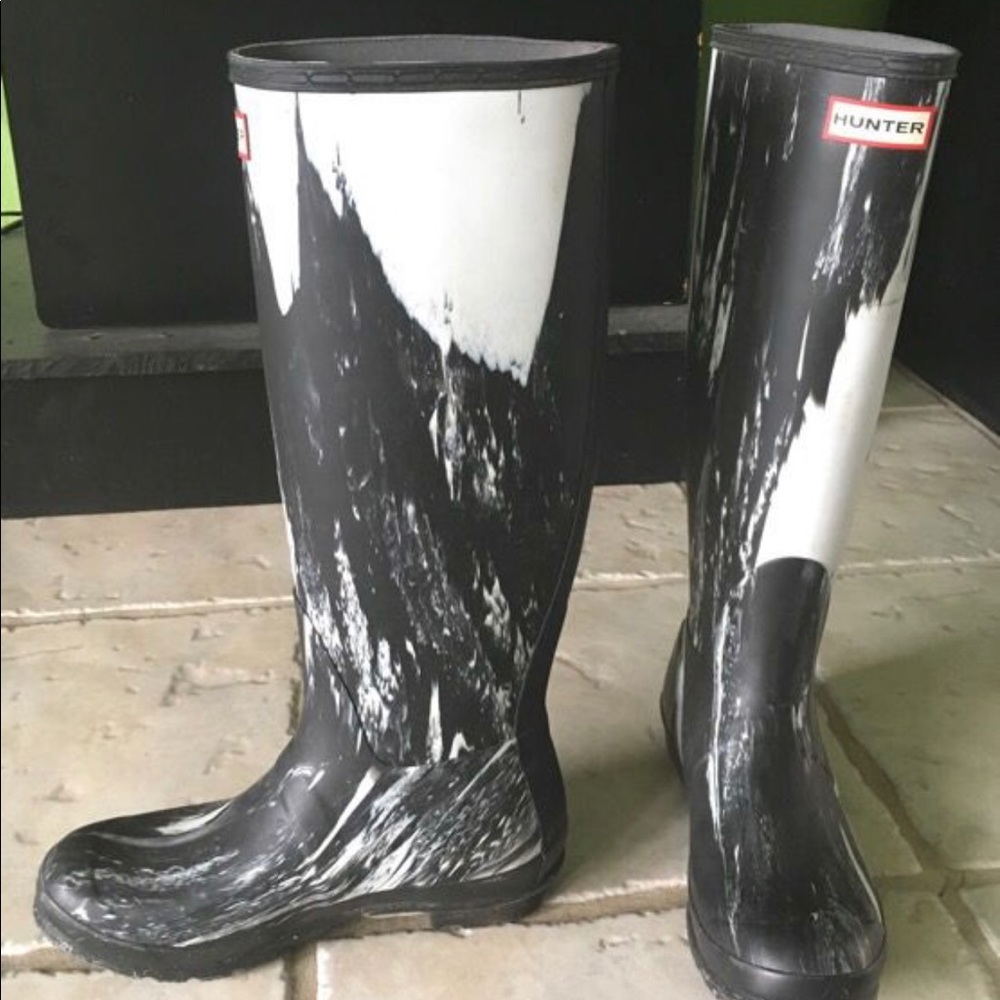Marble Black and White Hunter boots